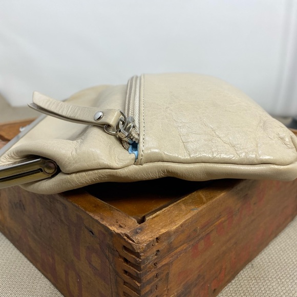 LATICO GENUINE LEATHER CREAM WRISTLET - Picture 7 of 13